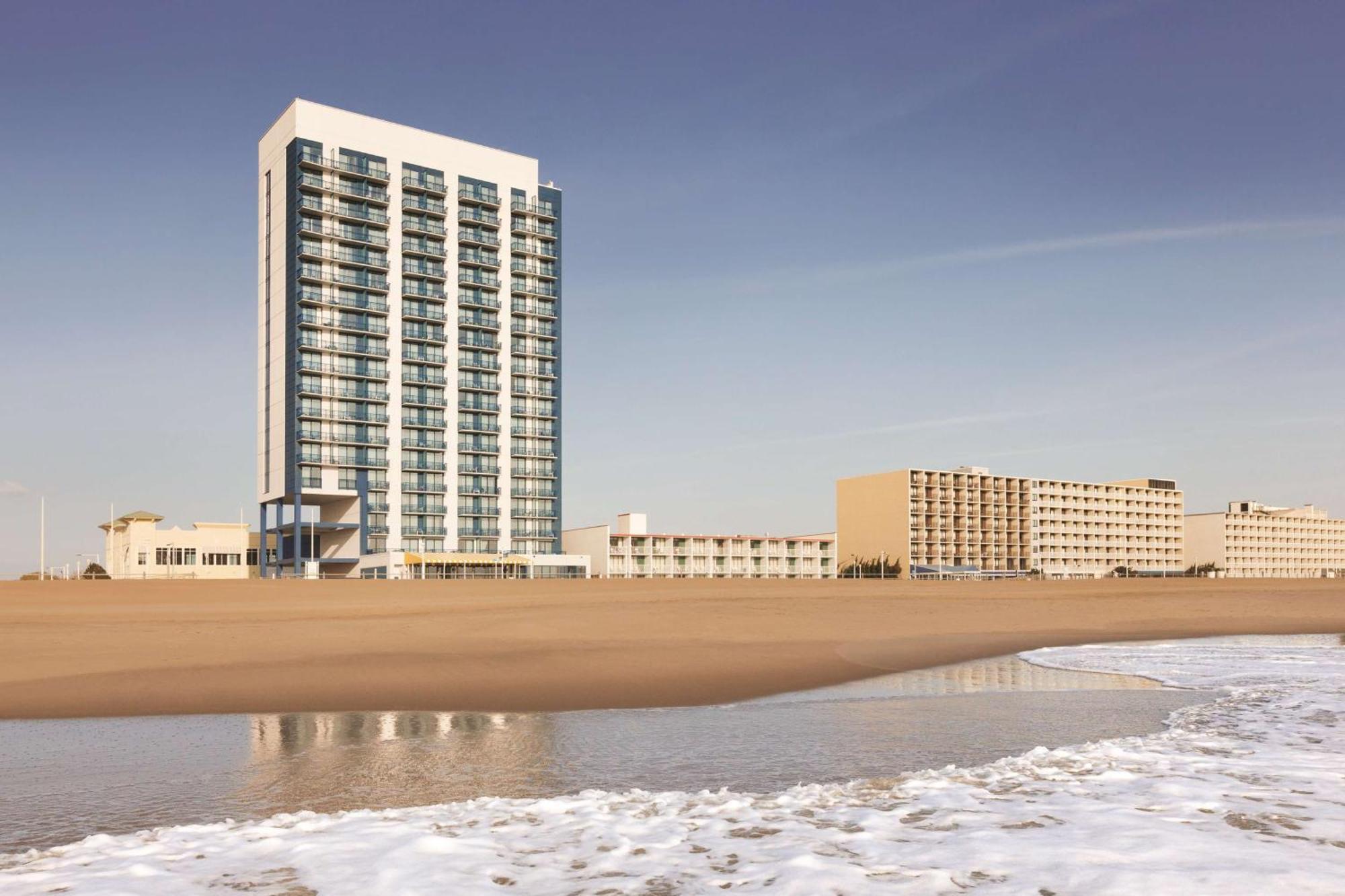 Hyatt House Virginia Beach / Oceanfront Exterior photo