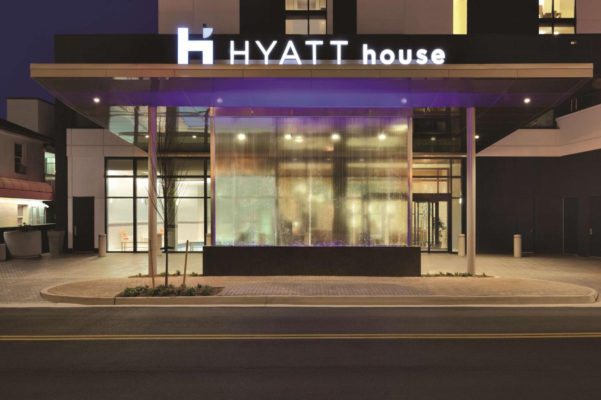 Hyatt House Virginia Beach / Oceanfront Exterior photo