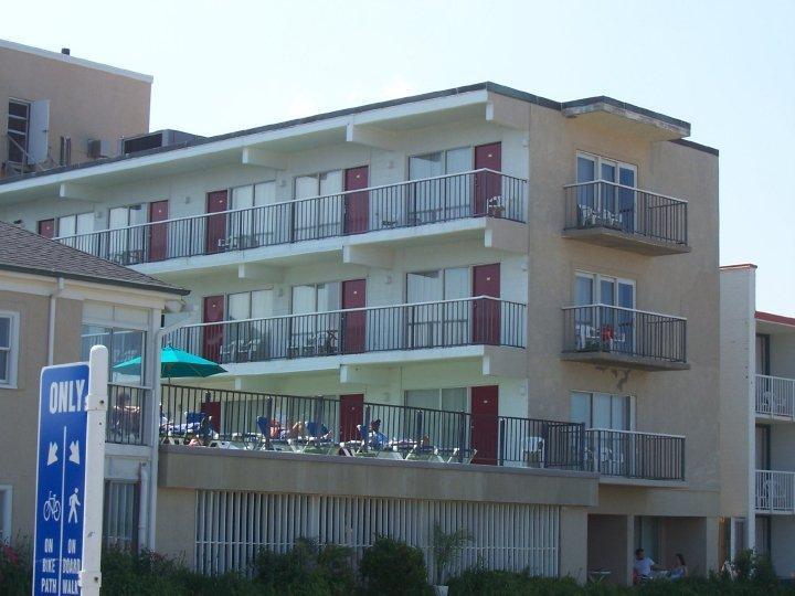 Hyatt House Virginia Beach / Oceanfront Exterior photo